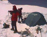  Unser neues Camp 2 in ca. 6500 m Hhe, 900 Hhenmeter sind es von hier zum Sattel Makalu La 